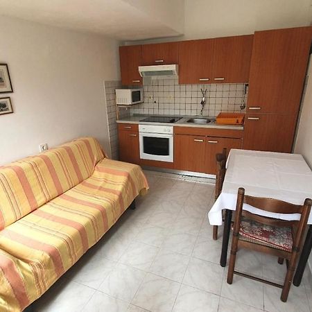 Apartments Dora Banjol Buitenkant foto