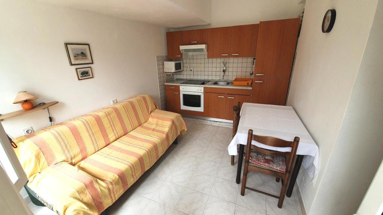 Apartments Dora Banjol Buitenkant foto