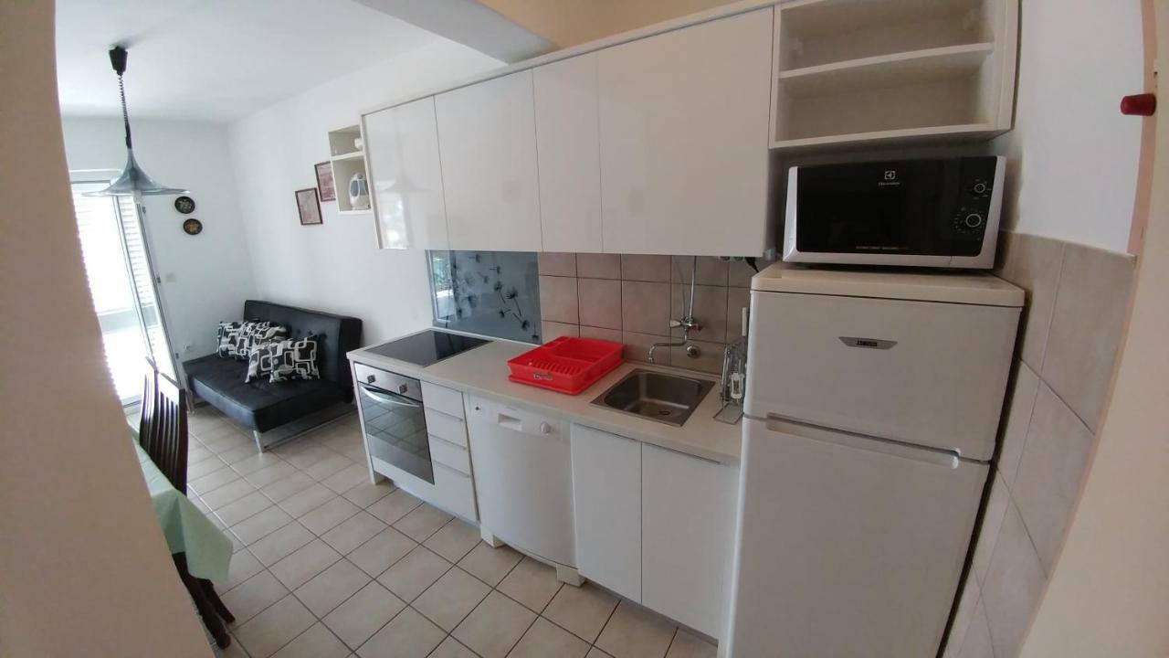 Apartments Dora Banjol Buitenkant foto
