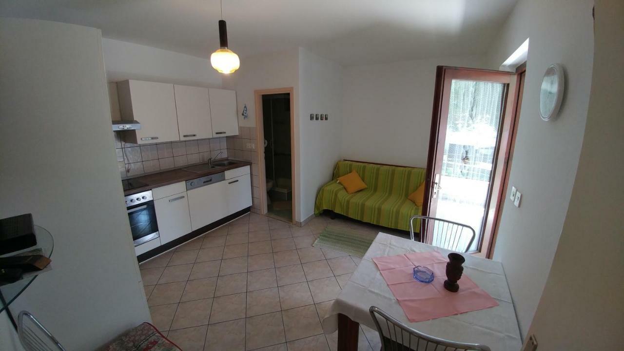 Apartments Dora Banjol Buitenkant foto