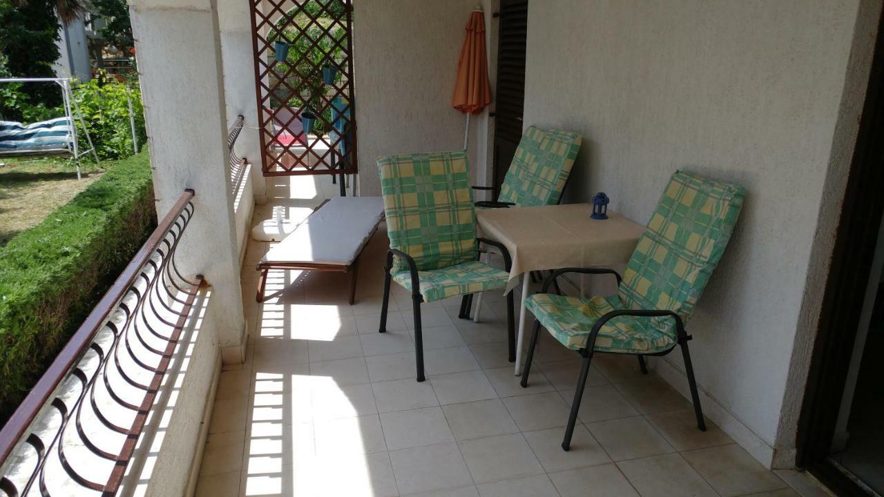 Apartments Dora Banjol Buitenkant foto